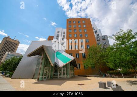 Massachusetts Institute of Technology (MIT) Ray and Maria Stata Center and campus, Cambridge, Massachusetts ma, États-Unis. Banque D'Images