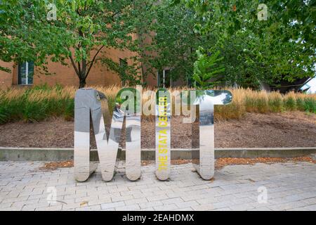 Massachusetts Institute of Technology (MIT) Ray and Maria Stata Center and campus, Cambridge, Massachusetts ma, États-Unis. Banque D'Images