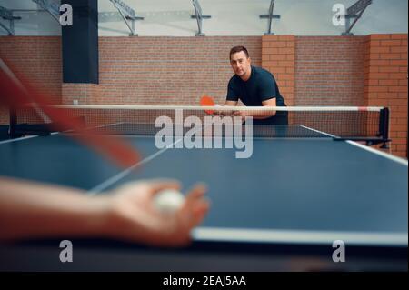 Tennis de table, ping-pong pour hommes et femmes Banque D'Images