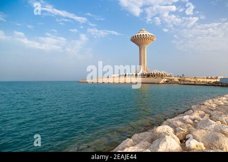 Al Khobar, 6 février 2021. Tour d'eau Khobar à l'heure d'or dans la soirée, province orientale, Arabie Saoudite Banque D'Images