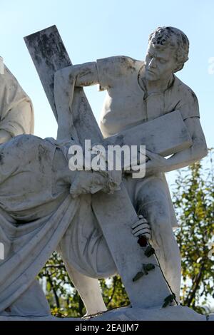 3ème Station de la Croix, Jésus tombe la première fois , Sanctuaire de pèlerinage, Assomption de la Vierge Marie à Marija Bistrica, Croatie, le 26 octobre 2013 Banque D'Images