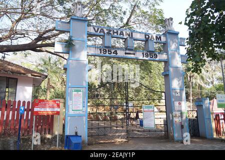 Barrage de Vazhani, Thrissur, Kerala, Inde - 28-1-2021: Panneau du barrage de Vazhani à l'entrée Banque D'Images