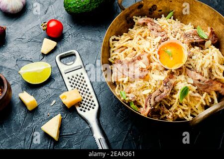 Les pâtes à la carbonara avec bacon Banque D'Images