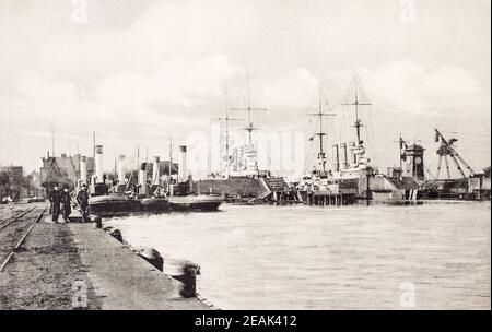 Brunsbuttelkoog (ville située dans le district de Dithmarschen, dans le Schleswig-Holstein) à la Kaiser-Wilhelm-Kanal. Le mouvement de la flotte de guerre. 19e siècle Banque D'Images