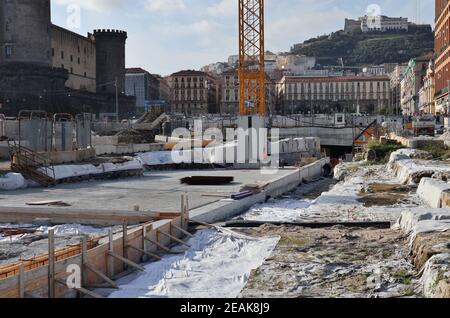 Naples - Cantiere edile al porto Banque D'Images