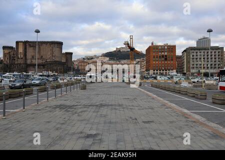 Napoli - Panorama dal terminal Marittimo Banque D'Images