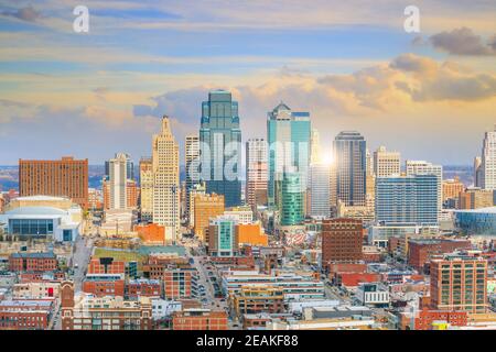 Vue sur les gratte-ciel de Kansas City dans le Missouri Banque D'Images