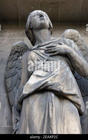 L'Archange Michael, l'Eglise de la Madeleine à Paris Banque D'Images