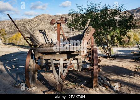 Vieux wagon crappy sur un ranch de Basse-Californie, Mexique Banque D'Images