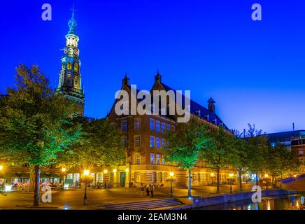 Vue de nuit de l'hôtel de ville de Leiden, pays-Bas Banque D'Images