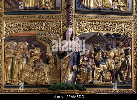 Vierge Marie avec le bébé Jésus, autel dans l'église Maria am Berg à Hallstatt, Autriche Banque D'Images