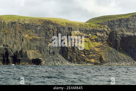 Excursion en bateau sur les falaises de Moher à la sauvage Atlantic Way Banque D'Images