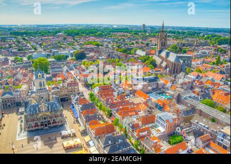 Vue aérienne de Delft avec la partie arrière de l'église Niuewe Kerk, pays-Bas Banque D'Images