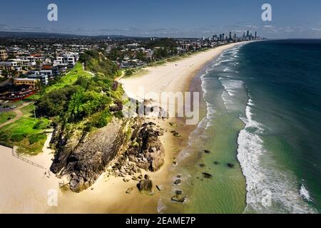 Vue aérienne sur la célèbre Gold Coast à Burleigh Heads. Banque D'Images