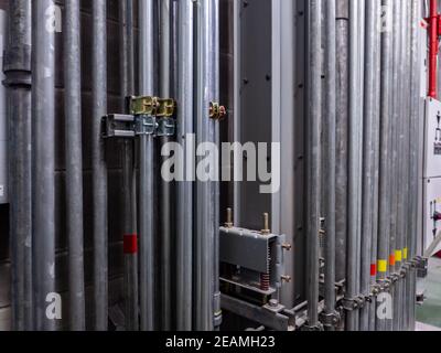 les cartes d'alimentation de ligne still sont dans la boîte du mur Banque D'Images