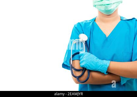 femme médecin en uniforme bleu bras croisés Banque D'Images