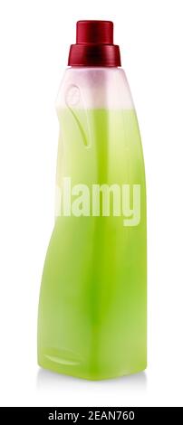 flacon en plastique transparent avec savon liquide nettoyant en vert avec capuchon rouge, maquette de ménage chimique d'étiquette onu isolée sur fond blanc. Banque D'Images