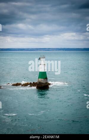 Phare et paysage marin en Bretagne, France Banque D'Images