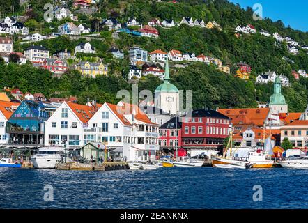 Bryggen, série de bâtiments hanséatiques, site classé au patrimoine mondial de l'UNESCO, Bergen, Norvège, Scandinavie, Europe Banque D'Images