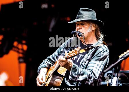 Roskilde, Danemark. 1er juillet 2016. Le canadien, chanteur, auteur-compositeur et musicien Neil Young donne un concert au festival de musique danois Roskilde Festival 2016. (Crédit photo: Gonzales photo - Lasse Lagoni). Banque D'Images