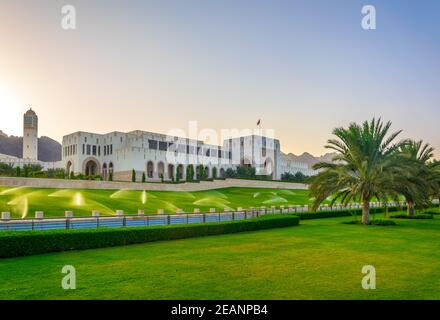 Vue sur le bâtiment du Parlement à Muscat, Oman. Banque D'Images