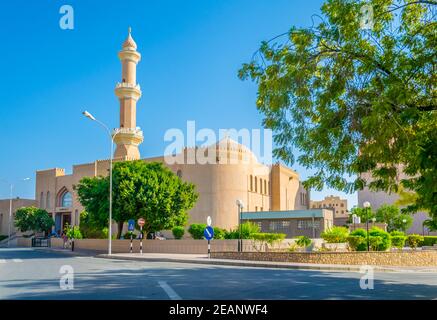 La grande mosquée de Nizwa en Oman. Banque D'Images