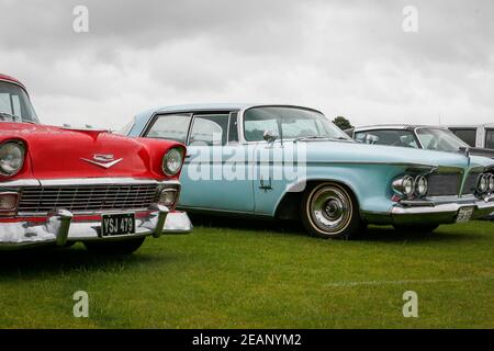 Voitures impériales et Chevrolet à l'occasion d'un salon automobile classique au Royaume-Uni Banque D'Images