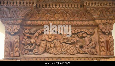 Sculpter sur du bois de trésorerie et des cantikas. La créativité russe ancienne. Musée de la culture russe. Banque D'Images