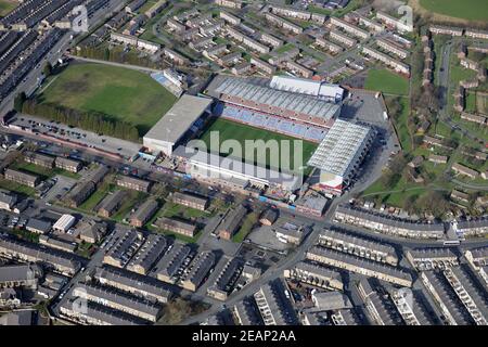 Vues aériennes de Turf Moor, un stade de football de l'association à Burnley, dans le Lancashire, en Angleterre, qui accueille Burnley F.C. depuis 1883 Banque D'Images