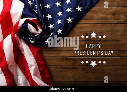 Drapeau américain ou américain avec texte « HAPPY PRESIDENT'S DAY » Banque D'Images