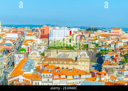 PORTO PORTUGAL, 5 SEPTEMBRE 2016 : vue aérienne de Porto depuis la torre dos clerigos au Portugal. Banque D'Images