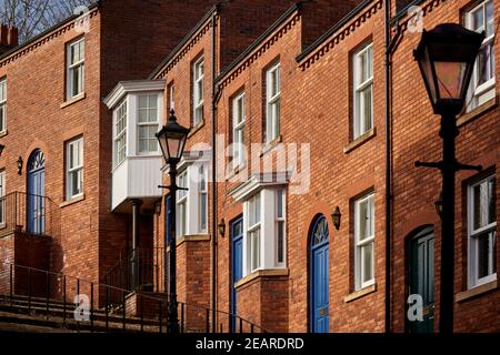 Au large de Hillgate, Stockport, Crowther Street sujet pour les artistes L S Lowry dans les années 1930 quand il peint “A Street in Stockport”. Banque D'Images