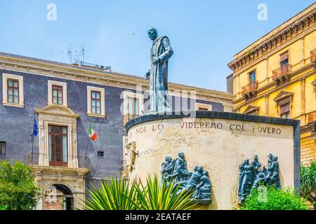 Monument du cardinal Dusmet à Catane, Sicile, Italie Banque D'Images