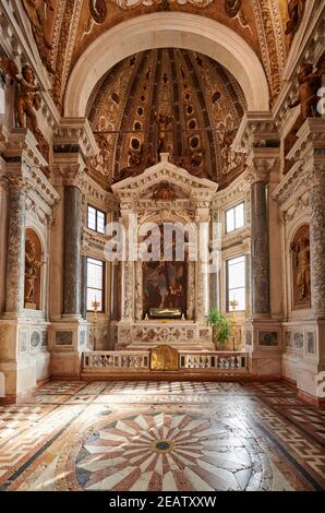 Photo intérieure de la basilique dei Santi Giovanni e Paolo, Venise, Vénétie, Italie Banque D'Images