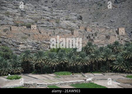 Au nord-ouest d'Al Hamra en Oman lire le village abandonné de Ghul ou Wadi Ghul. Banque D'Images