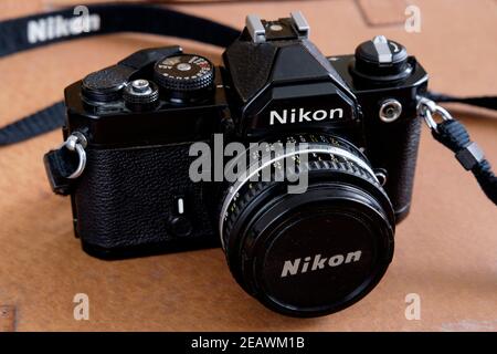 Nikon FM, appareil photo reflex 35 mm classique. Banque D'Images