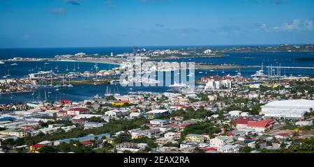 Vue panoramique sur la partie néerlandaise de l'île des Caraïbes De St Martin Banque D'Images