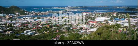 Vue panoramique sur la partie néerlandaise de l'île des Caraïbes De St Martin Banque D'Images