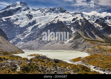 Lac Mueller et Mont Sefton dans la vallée Hooker, parc national Aoraki Mt Cook Banque D'Images