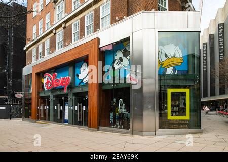 Magasin phare de Disney, fermé pendant le coronavirus pandémique Covid 19, Oxford Street, Londres Banque D'Images