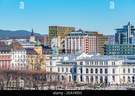 OSLO, NORVÈGE, 15 AVRIL 2019 : horizon des gratte-ciels à Oslo, Norvège Banque D'Images