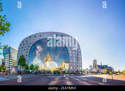 ROTTERDAM, PAYS-BAS, 5 AOÛT 2018 : vue sur le bâtiment Markthall à Rotterdam, pays-Bas Banque D'Images