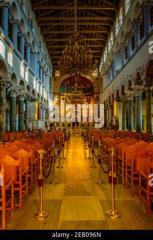 THESSALONIQUE, GRÈCE, 8 SEPTEMBRE 2017 : intérieur de l'église d'Agios Dimitrios à Thessalonique, Grèce Banque D'Images