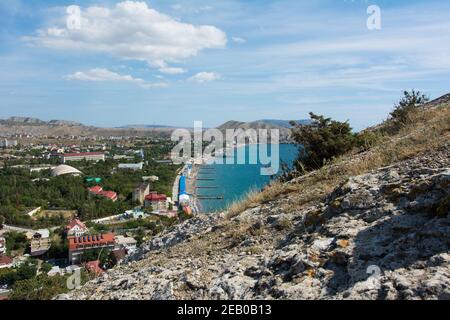 Vue aérienne sur la plage de Sudak en Crimée, Russie Banque D'Images