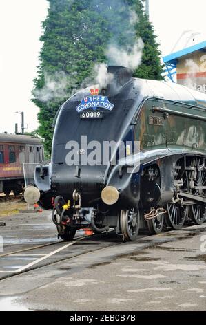 LNER classe A4 Pacific No 60019 'Bittern' devant le Musée National du chemin de fer à York, avant de transporter le circuit en train de Coronation à Kings Cross. Banque D'Images