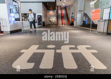 TIFF Bell Lightbox est presque vide pendant le Festival international du film de Toronto 2020, cette année surtout un festival virtuel, avec des mesures sociales de distanciation Banque D'Images