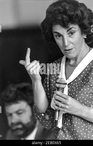 ST ALBANS - ANGLETERRE 89: Edwina Currie donne un discours à Sopret House, St Albans, Hertfordshire, Angleterre en 1989. Photo de Gary Mitchell Banque D'Images