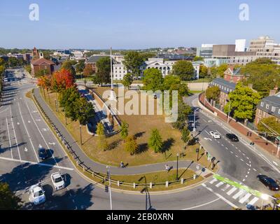 Vue aérienne de Flagstaff Park à côté de Old Harvard Yard dans le centre-ville historique de Cambridge, Massachusetts ma, États-Unis. Banque D'Images
