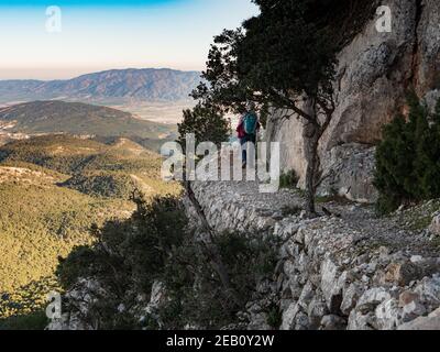 Randonnée dans le parc national de la Sierra Espuna autour de Morron de Alhama El Cerro Murcia Espagne Banque D'Images