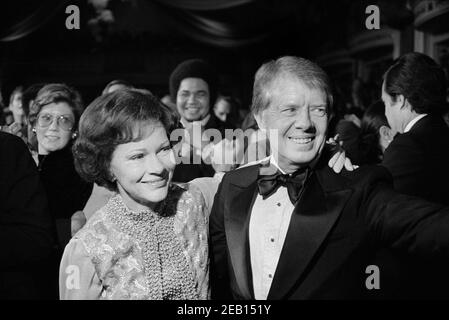 Le président américain Jimmy carter et la première dame Rosalynn carter lors des festivités du jour de l'inauguration, Washington, D.C., États-Unis, Warren K. Leffler, 20 janvier 1977 Banque D'Images